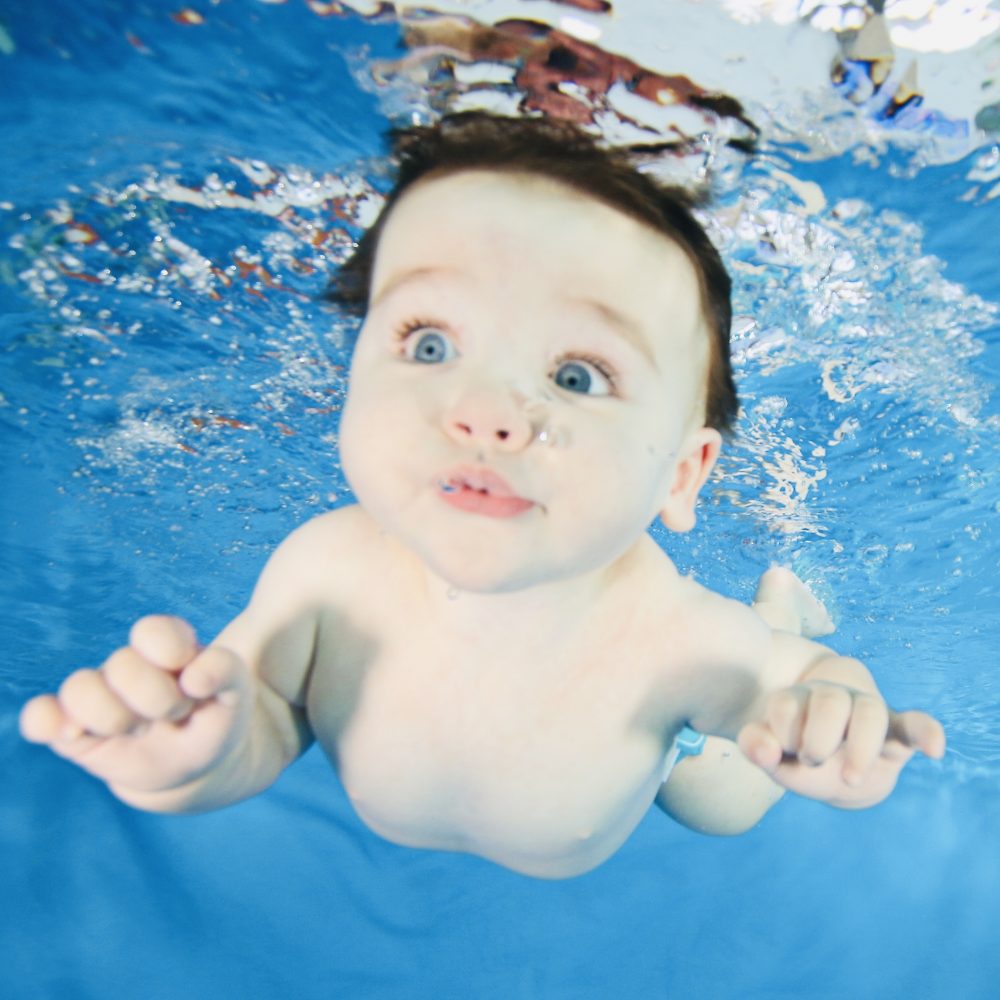 Infant Swimming [step-by-step class] - Straight Forward Mom